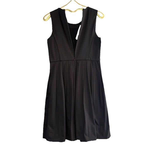 NWT Talbots Womens 10P Sleeveless Pleated Fit & Flare Black Dress Pockets Flowy - Picture 5 of 7